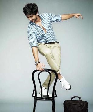 Shahid Kapoor in sneaker